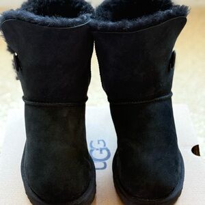 UGG Womens Bailey Button II Boots 1016226-BLK *NIB*